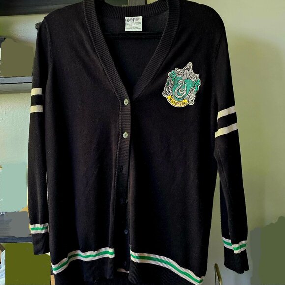 Hot Topic Black Long sleeve Harry Potter Slytherin Cardigan PLUS US14 - Picture 1 of 3
